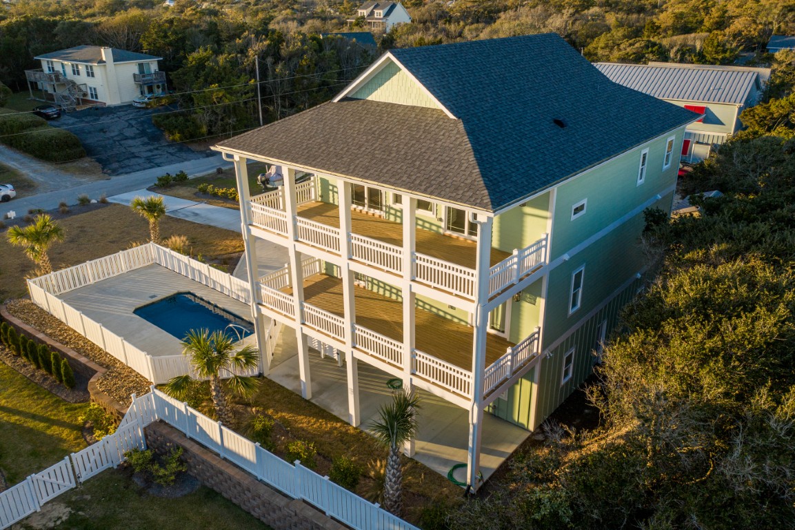 Yaupon Drive (11) Crystal Coast Construction Home Builder Emerald Isle NC (1366x768) Yaupon Drive (11) Crystal Coast Construction Home Builder Emerald Isle NC (1366x768)